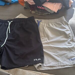 Huk Men's Hybrid Shorts in Black & Light Gray